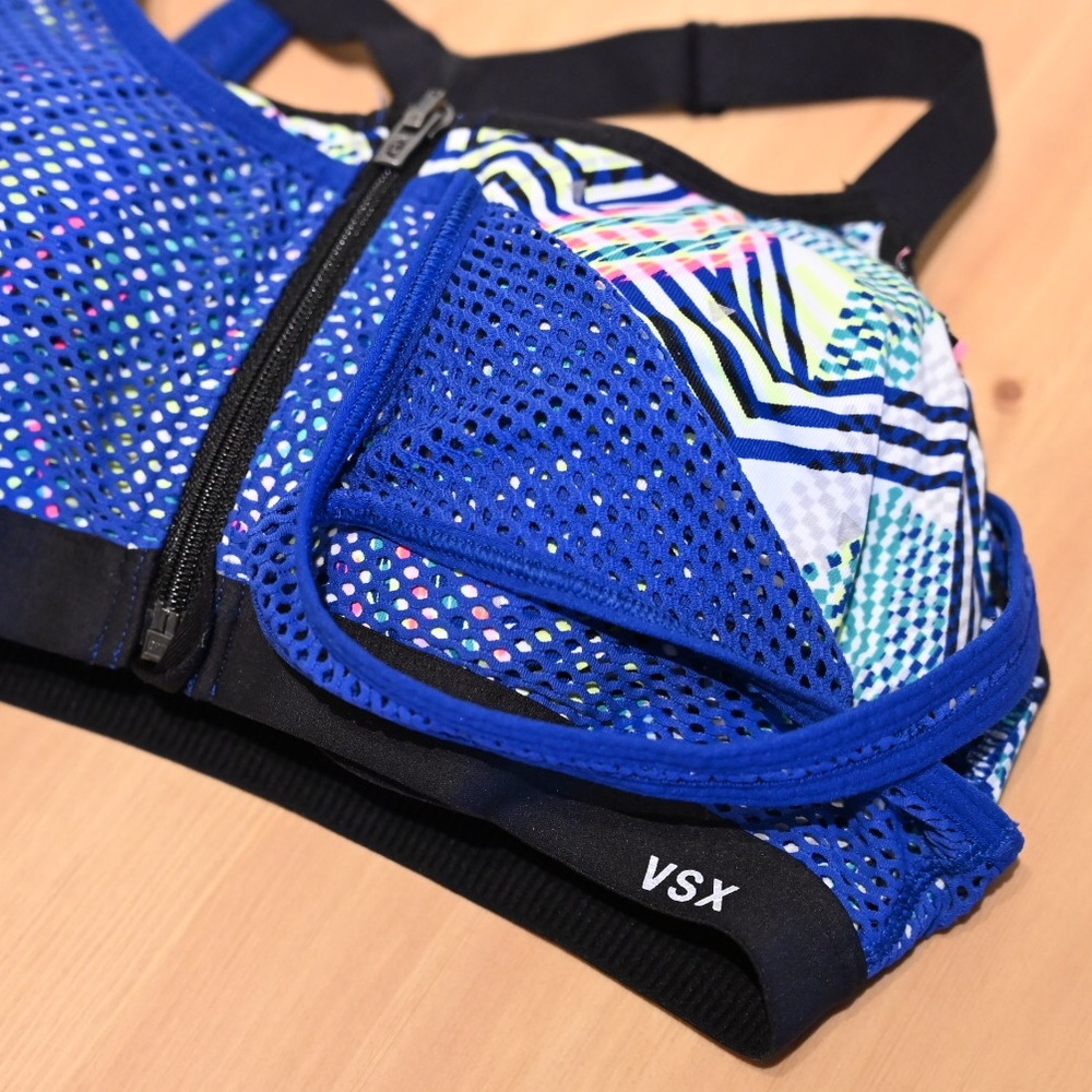 Victoria’s Secret Sport Set - Picture 4 of 6